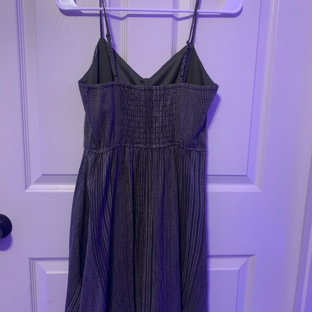 Size-Small - Picture 5 of 6